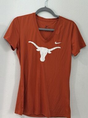 Nike Women's Short Sleeve V-Neck Tee in Burnt Orange with White Longhorn MEDIUM